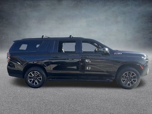 Used 2023 Chevrolet Suburban Z71 w/ Z71 Off-Road Package AWD/4WD image 3