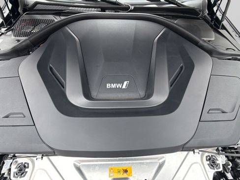 Used 2023 BMW i4 eDrive35 RWD image 27