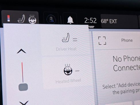 Used 2023 Chrysler Voyager LX image 23