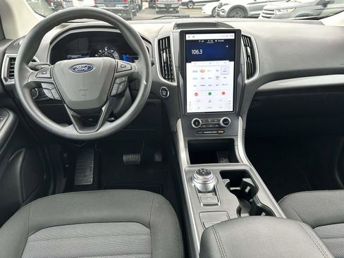 Used 2023 Ford Edge SE w/ Black Appearance Package image 16