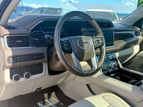 Certified 2021 GMC Yukon Denali w/ Denali Premium Package AWD/4WD image 17
