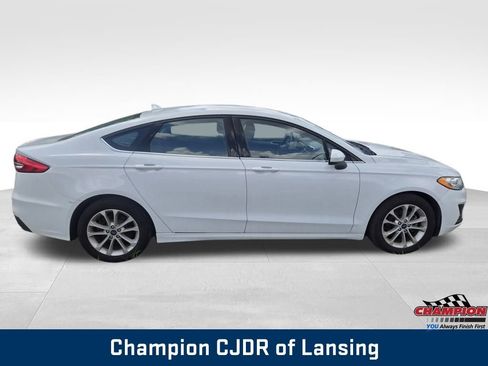 Used 2020 Ford Fusion SE image 7