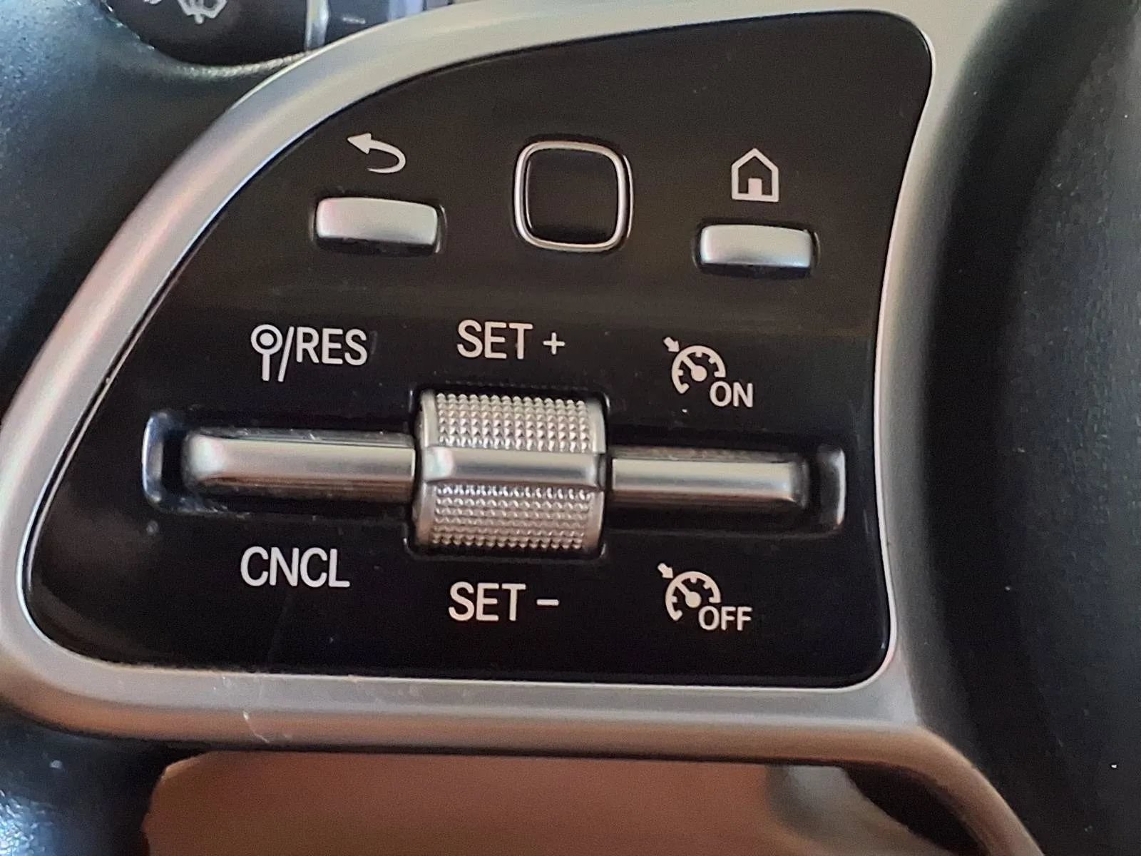 Used 2022 Mercedes-Benz GLC 300 4MATIC image 29