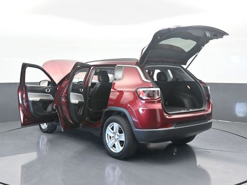 Used 2022 Jeep Compass Latitude image 70