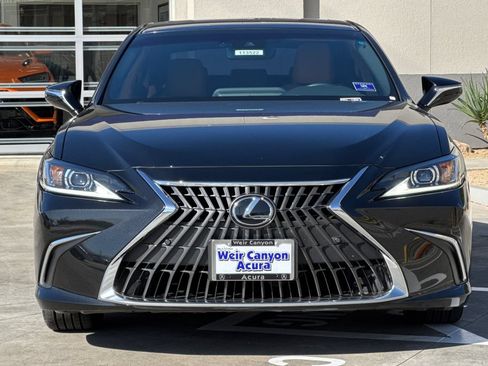 Used 2024 Lexus ES 300h w/ Premium Package FWD image 11
