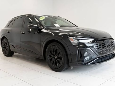 Used 2024 Audi Q8 e-tron Prestige w/ Prestige Package AWD/4WD image 9