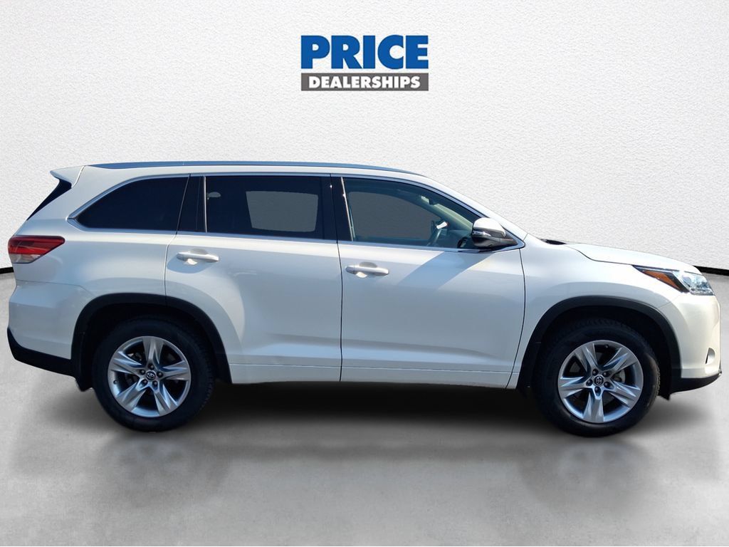 Used 2017 Toyota Highlander Limited AWD/4WD image 5