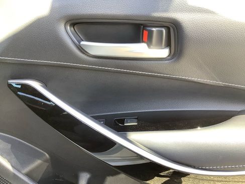 Used 2020 Toyota Corolla XSE FWD image 15