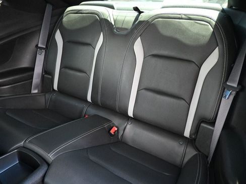 Used 2017 Chevrolet Camaro SS RWD image 18
