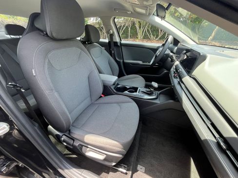 Used 2025 Kia K4 FWD image 35
