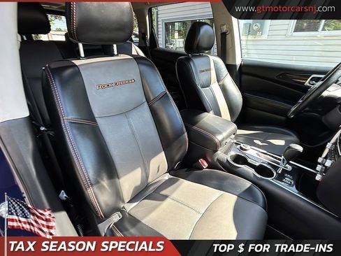 Used 2019 Nissan Pathfinder SL AWD/4WD image 43