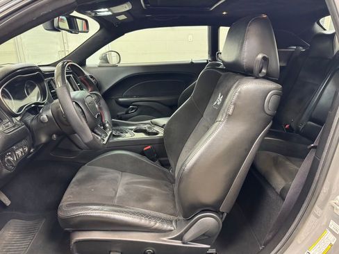 Used 2019 Dodge Challenger R/T Scat Pack image 11