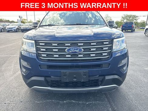 Used 2017 Ford Explorer XLT w/ Equipment Group 202A AWD/4WD image 31