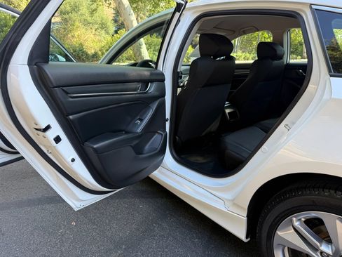 Used 2018 Honda Accord LX image 21