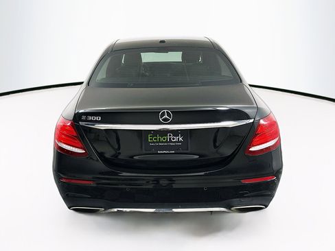 Used 2018 Mercedes-Benz E 300 image 34
