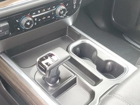 Certified 2024 Chevrolet Silverado 1500 LT Trail Boss w/ Convenience Package II AWD/4WD image 21
