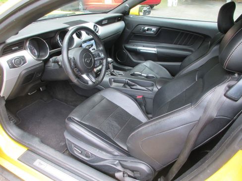 Used 2016 Ford Mustang Premium RWD image 6