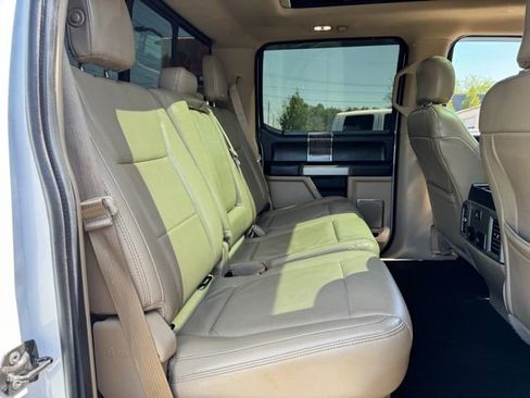 Used 2017 Ford F250 Lariat w/ Lariat Ultimate Package AWD/4WD image 17