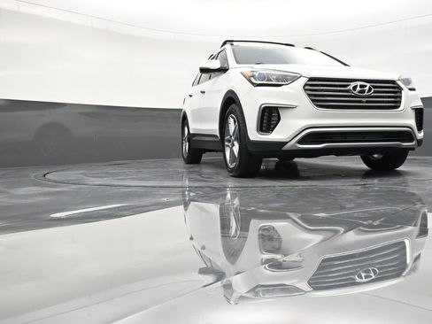 Used 2018 Hyundai Santa Fe FWD image 26