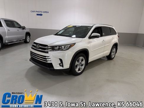 Used 2019 Toyota Highlander Limited w/ Protection Package #3 AWD/4WD image 1