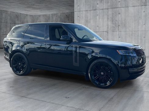 Used 2025 Land Rover Range Rover SE image 7