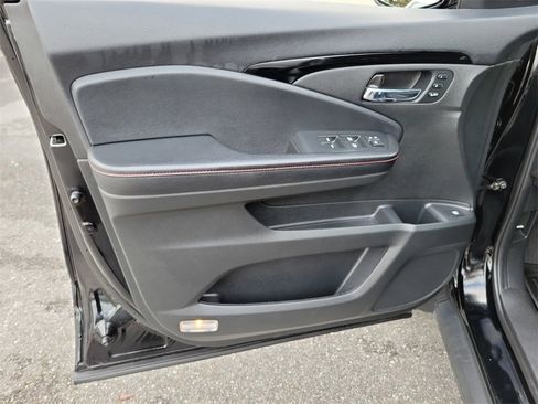 Used 2022 Honda Ridgeline Black Edition image 19