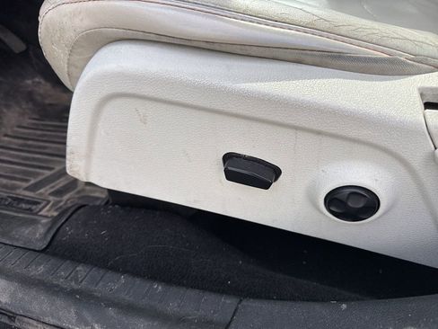 Used 2014 Dodge Journey Limited w/ Flexible Seating Group image 7