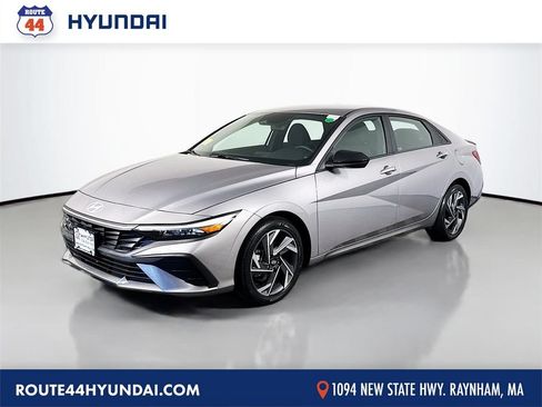 Used 2025 Hyundai Elantra Sport FWD image 1