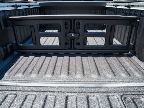 New 2026 RAM 1500 Laramie AWD/4WD image 11