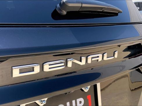Used 2026 GMC Acadia Denali Ultimate w/ LPO, Floor Liner Package FWD image 10