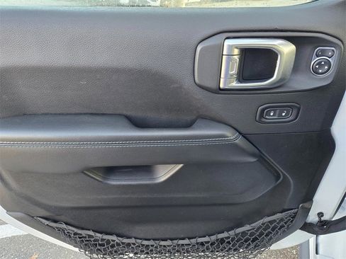 Used 2023 Jeep Wrangler Unlimited Rubicon 4xe w/ Safety Group image 17