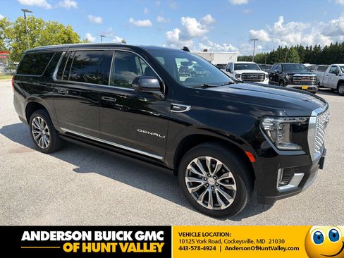 Certified 2022 GMC Yukon XL Denali w/ Denali Premium Package AWD/4WD image 1