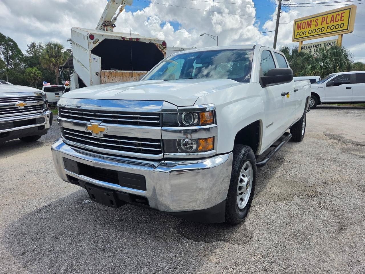 Used 2018 Chevrolet Silverado 2500 W/T RWD image 6
