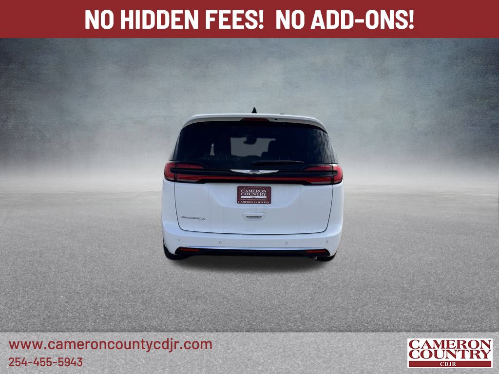 New 2025 Chrysler Pacifica Select FWD image 6
