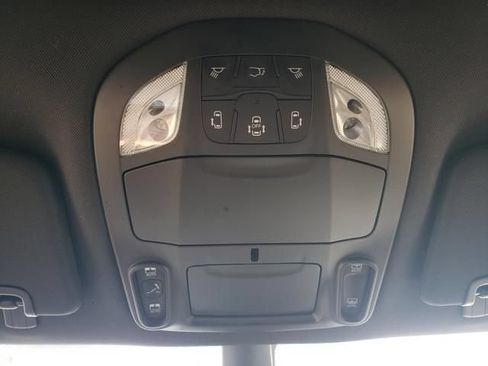 Used 2024 Chrysler Pacifica Limited w/ S Appearance Package FWD image 26