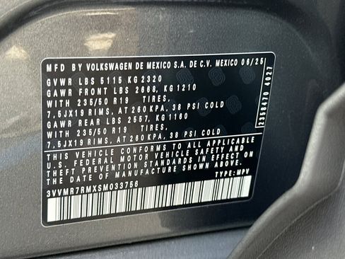 New 2025 Volkswagen Tiguan SE image 23