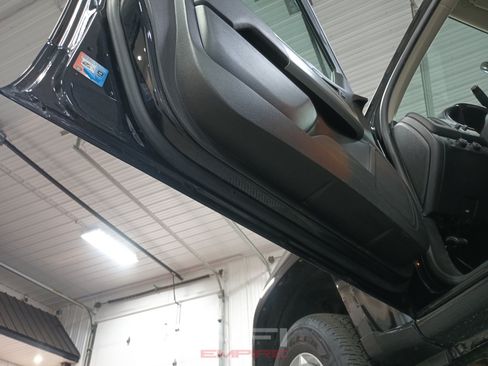 Used 2017 Chevrolet Colorado LT w/ LT Convenience Package AWD/4WD image 33