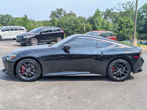 Used 2024 Nissan Z Performance w/ Floor Mat Package RWD image 6