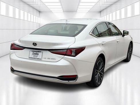 Certified 2023 Lexus ES 250 w/ Premium Package image 5
