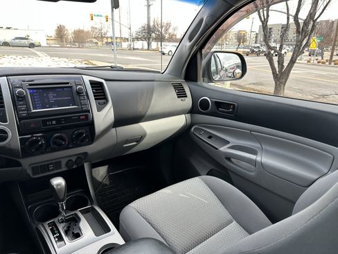 Used 2013 Toyota Tacoma 4x4 Double Cab w/ SR5 Pkg image 30