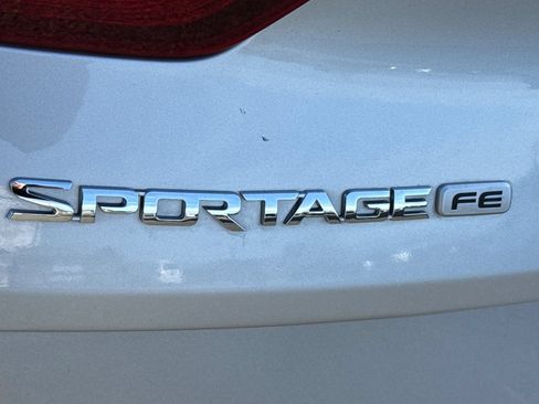 Used 2018 Kia Sportage LX FWD image 34