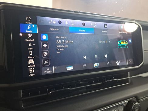 Used 2025 Jeep Wrangler Sahara w/ Dual Top Group image 18