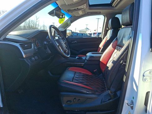 Used 2019 Chevrolet Tahoe LT w/ RST Edition image 16