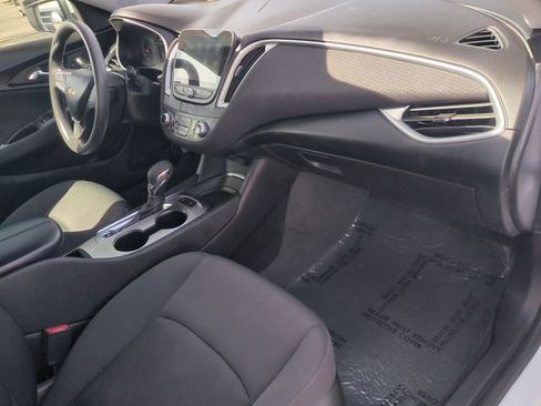 Used 2024 Chevrolet Malibu LT FWD image 34
