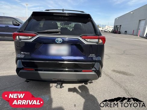 Used 2021 Toyota RAV4 XSE AWD/4WD image 14
