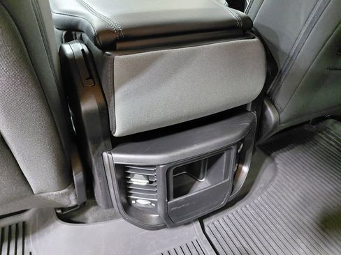 Used 2022 RAM 1500 Big Horn AWD/4WD image 39