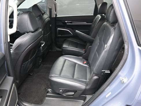 Used 2023 Kia Telluride S w/ S Sunroof Package FWD image 16