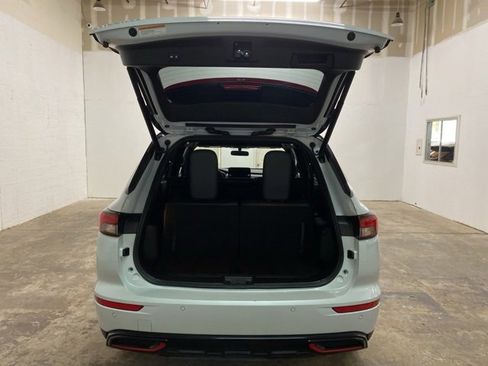 Used 2024 Mitsubishi Outlander Ralliart image 7