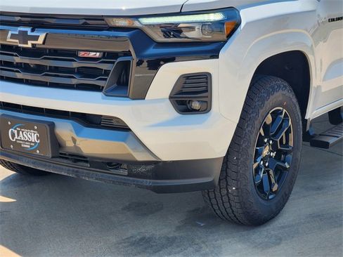 New 2025 Chevrolet Colorado Z71 w/ Midnight Edition image 7