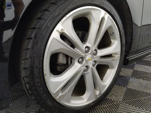 Used 2017 Chevrolet Cruze Premier FWD image 31